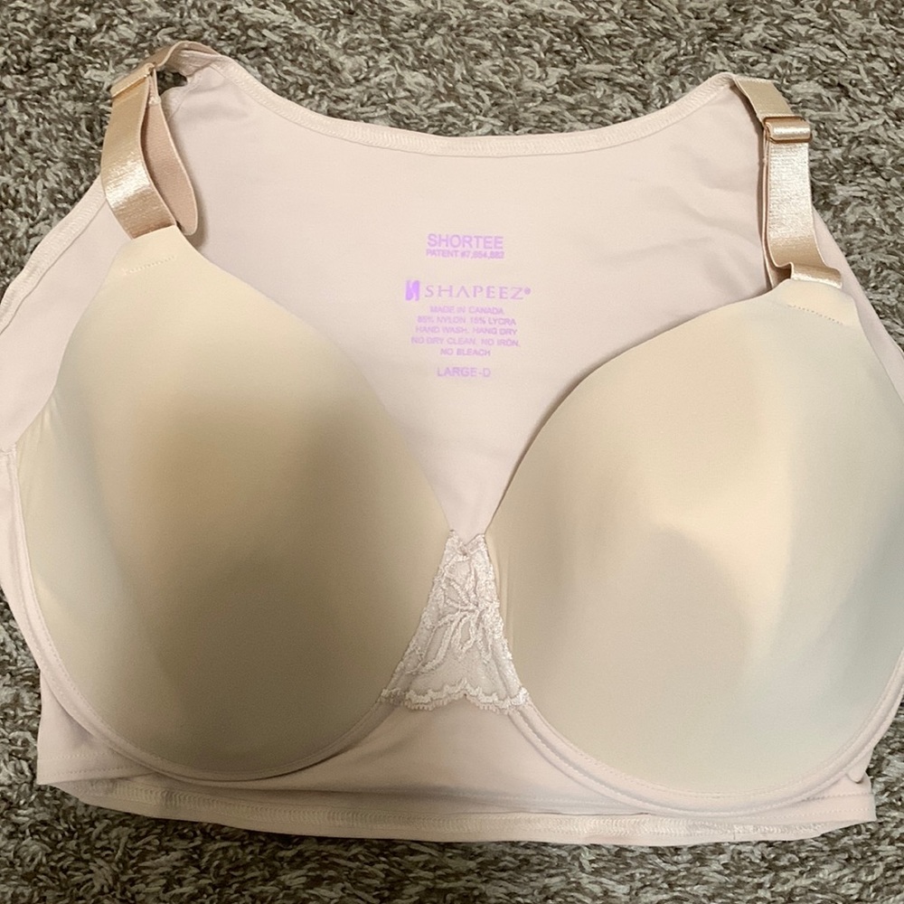 Shapeez shortee large size D underwire bra with wide back adjustable straps